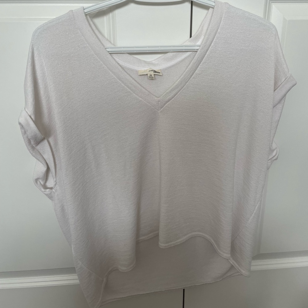 Wilfred Free v neck shirt